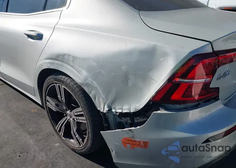 2019 Volvo S60 Hybrid T8 Inscription из США, поврежденный, VIN 7JRBR0FL3KG010470